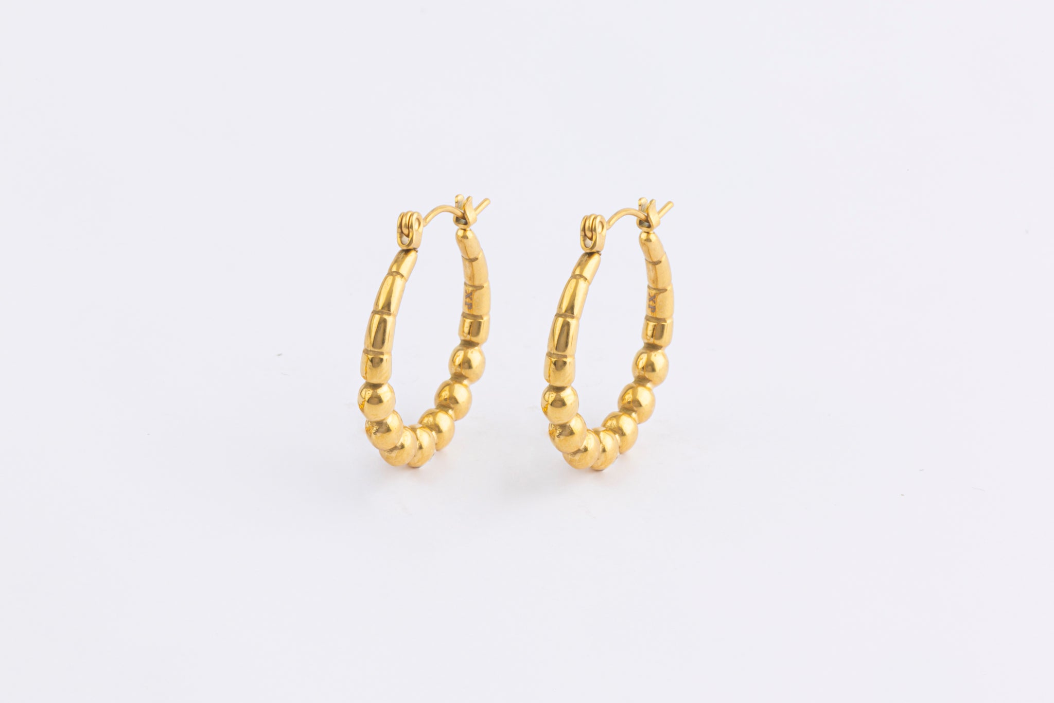 Aretes Twisted Hoop