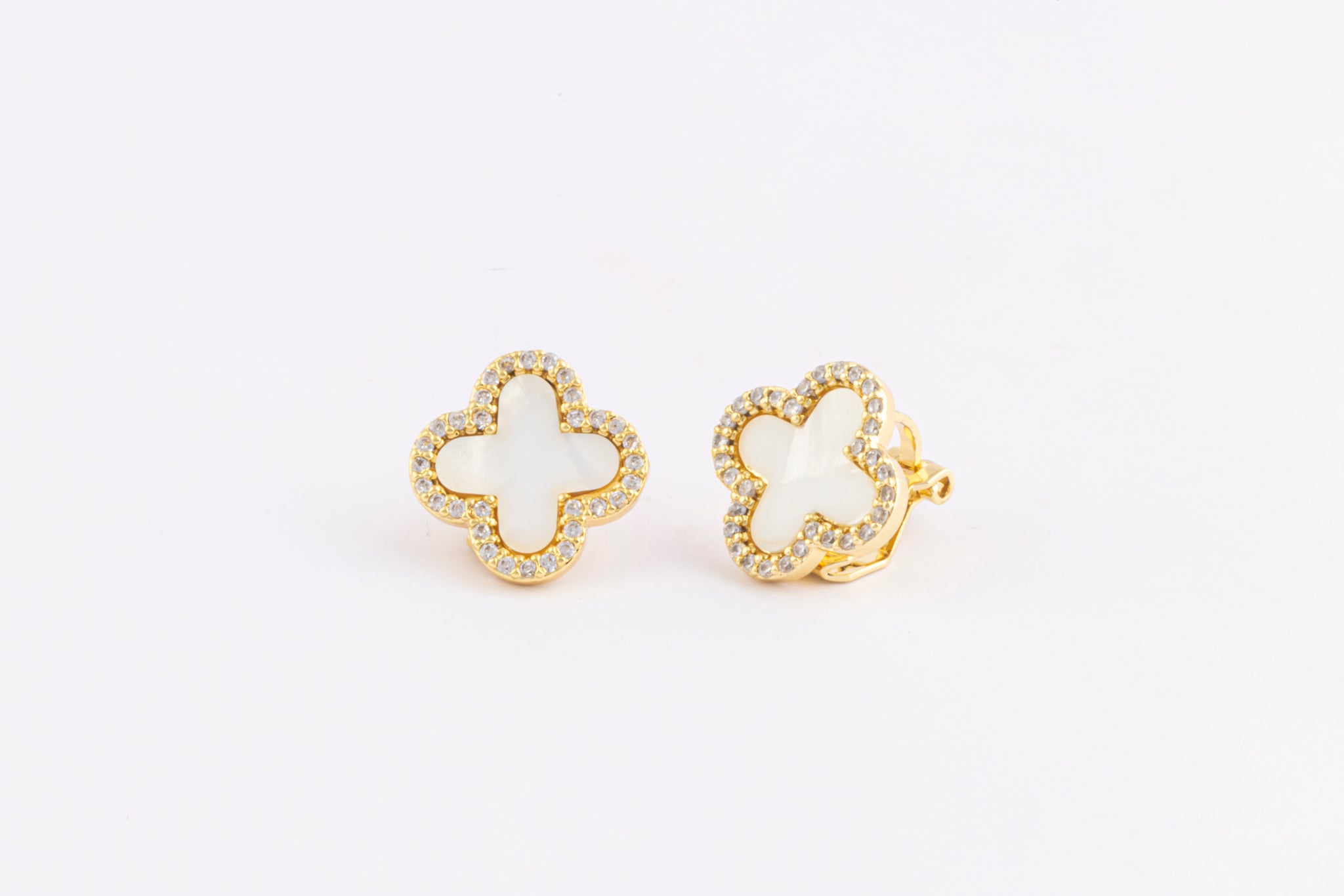 Aretes White Crystal Clover