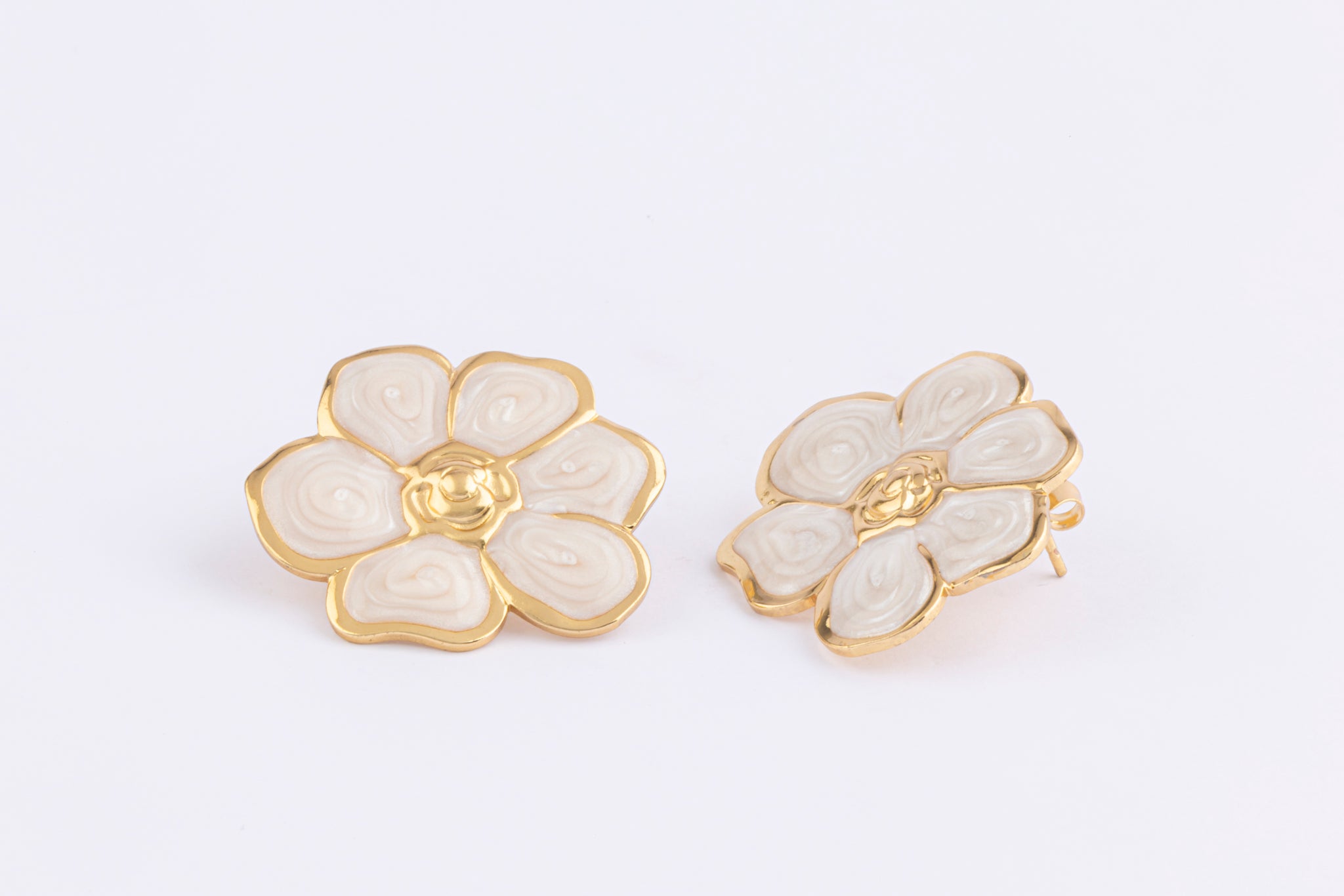 Aretes White Blossom