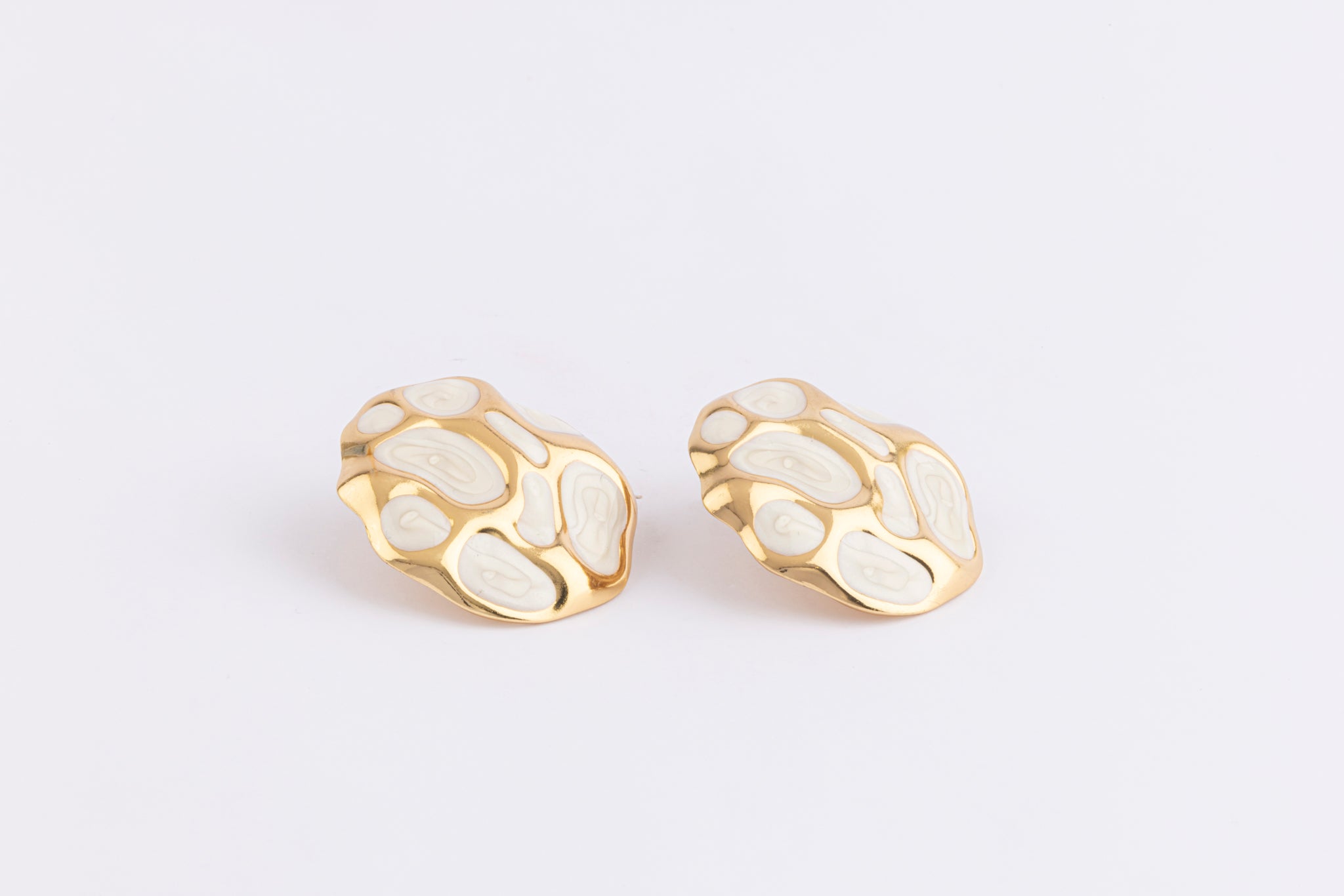 Aretes White Lava