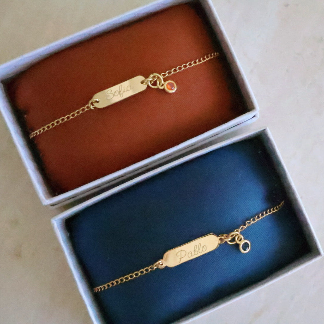 Esclava • Birthstone