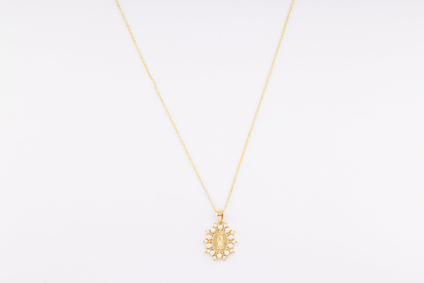 Collar Virgen Perlas Doradas
