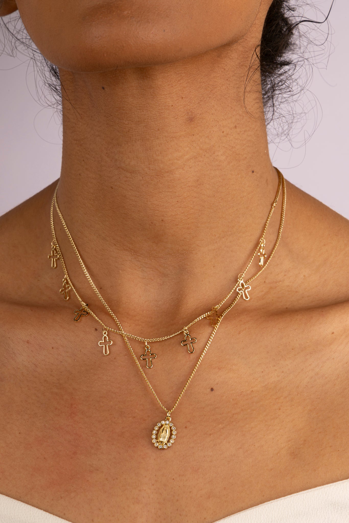 Collar Virgen Cross Layers
