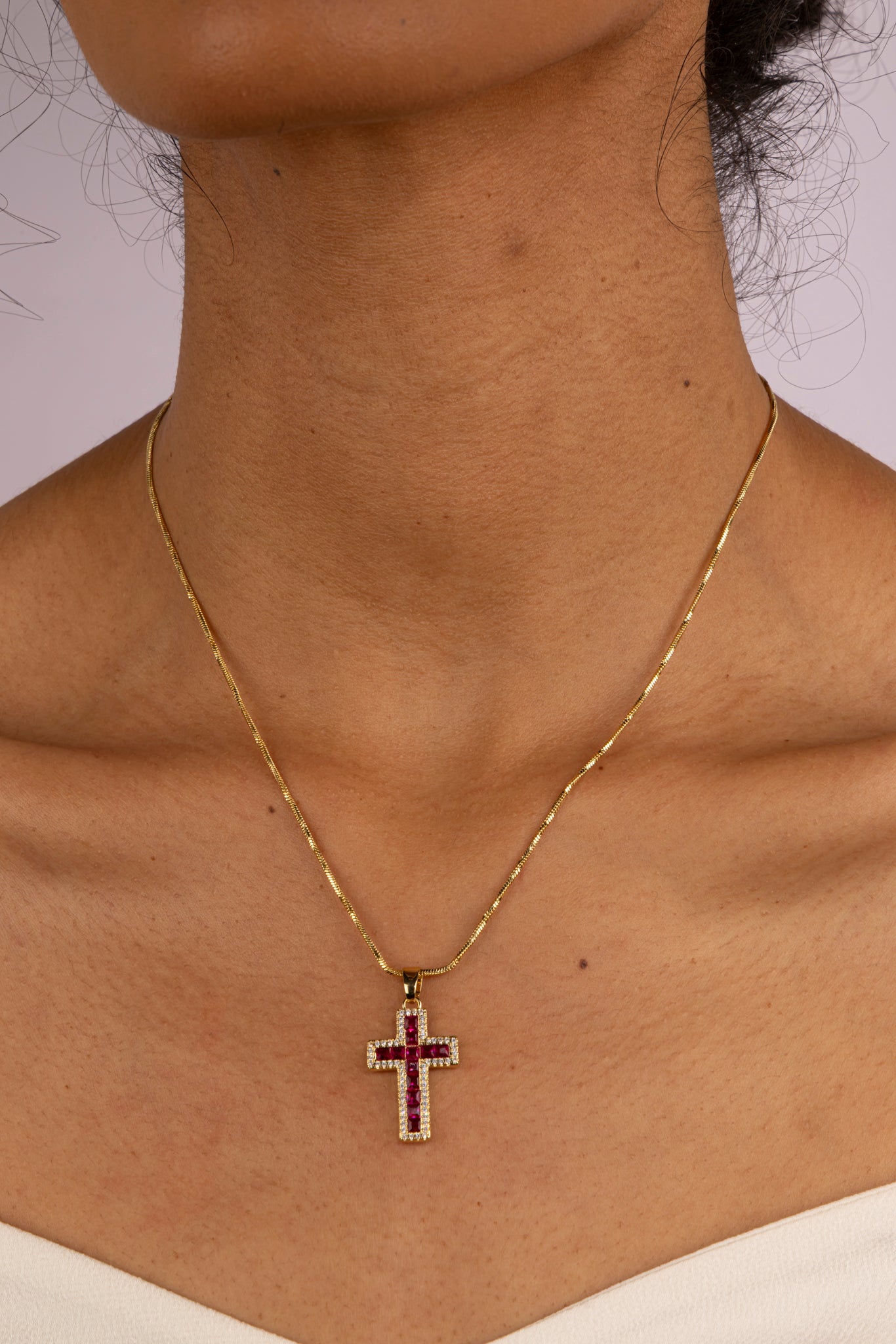 Collar Cruz Ruby Glow