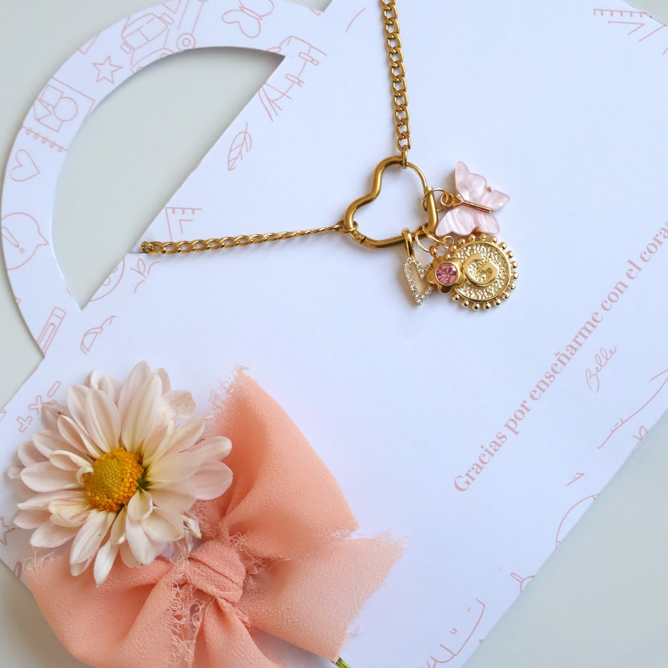 Collar Letter & Charm Maestra